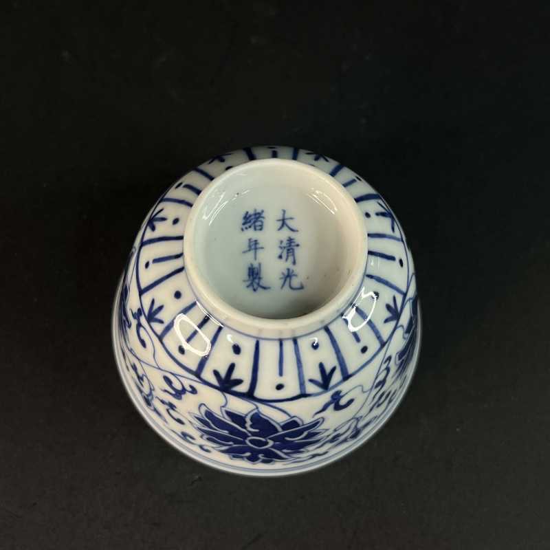 清光绪 青花缠枝莲纹茶园 - 图7
