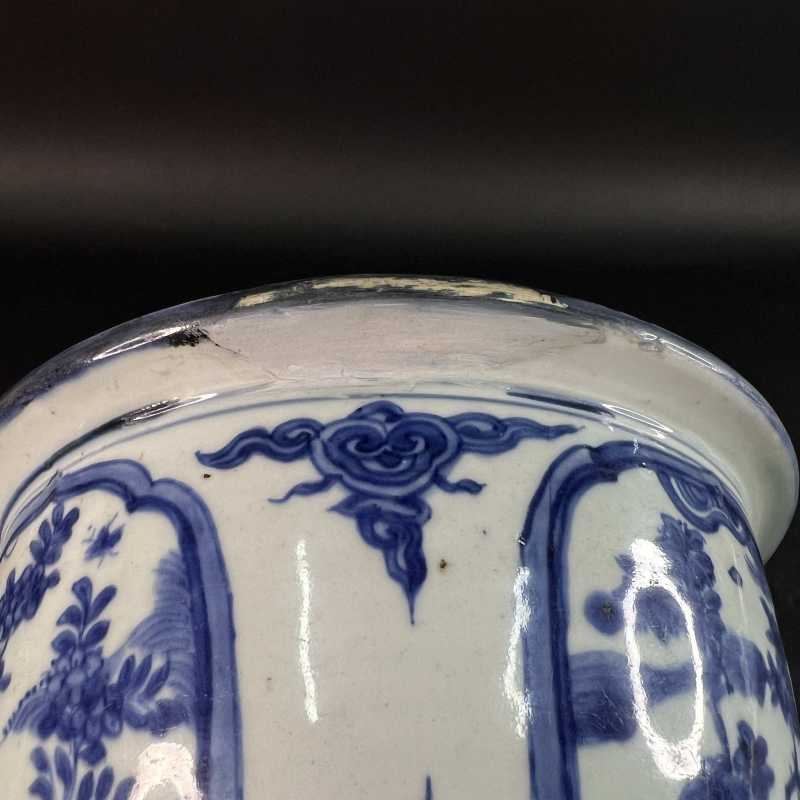 明万历 青花开窗洞石花卉纹花盆 - 图10