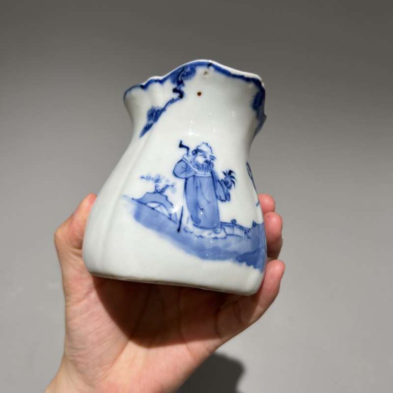 清代 青花人物纹公道杯 - 图6