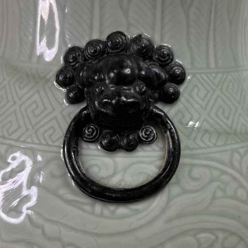 清康熙 青釉暗刻螭龙纹辅首尊 - 图7