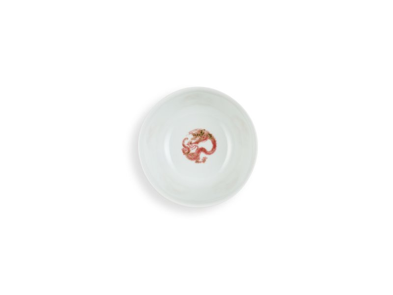 A fine copper-red-decorated ‘dragon’ bowl, Mark and period of Kangxi | 清康熙　釉裏紅團龍紋盌　《大清康熙年製》款 - 图2