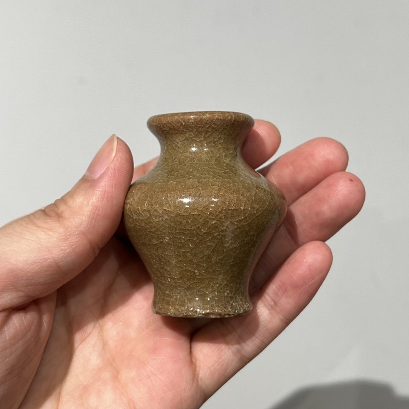 明代 龙泉窑米黄釉小瓶 - 图6