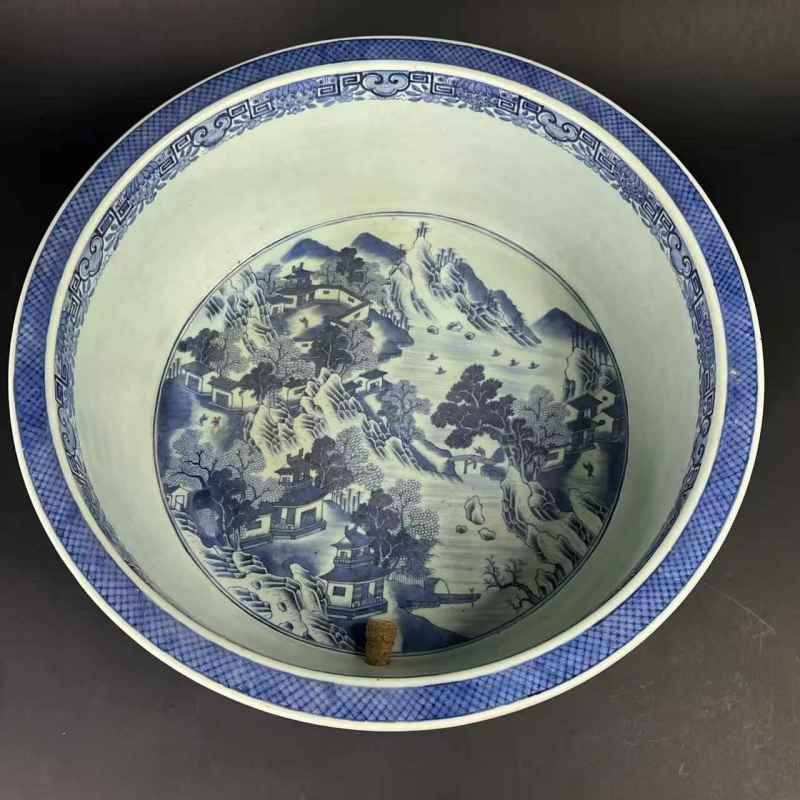 清 青花山水人物纹鱼浅 - 图2
