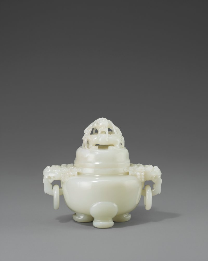 清晚期 白玉活環耳三足蓋爐  LATE QING DYNASTY - 图2