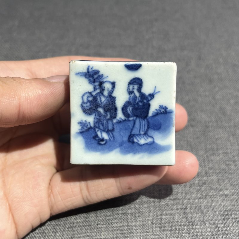 清中期青花人物故事香薰 - 图5