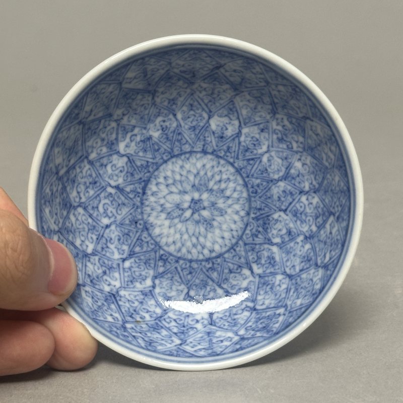 清光绪 青花卷草纹小碟一对 - 图2