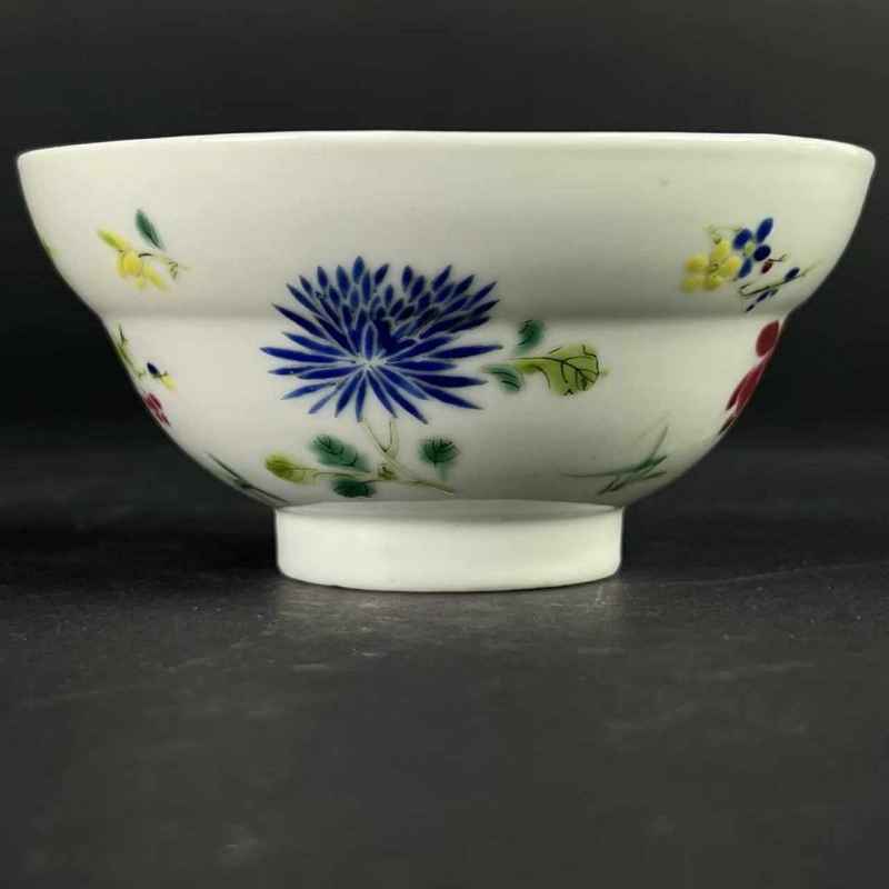 清 粉彩花卉纹折腰杯 - 图2