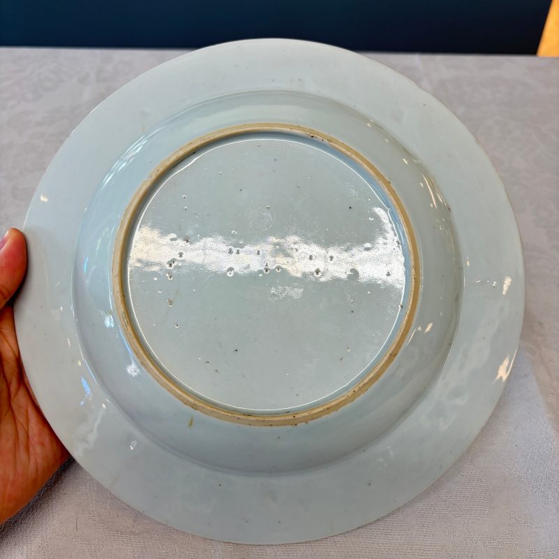 A collection of 13 Chinese famille rose 'Landscape' plates and dishes - 图33