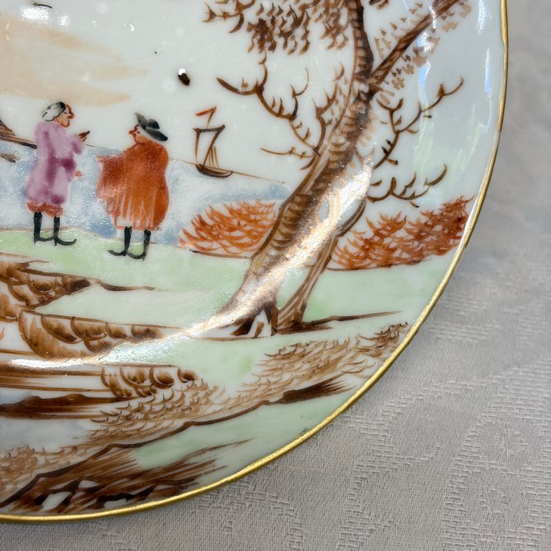 Three sets of Chinese export famille rose and grisaille 'European Subject' tea bowls and saucers - 图26