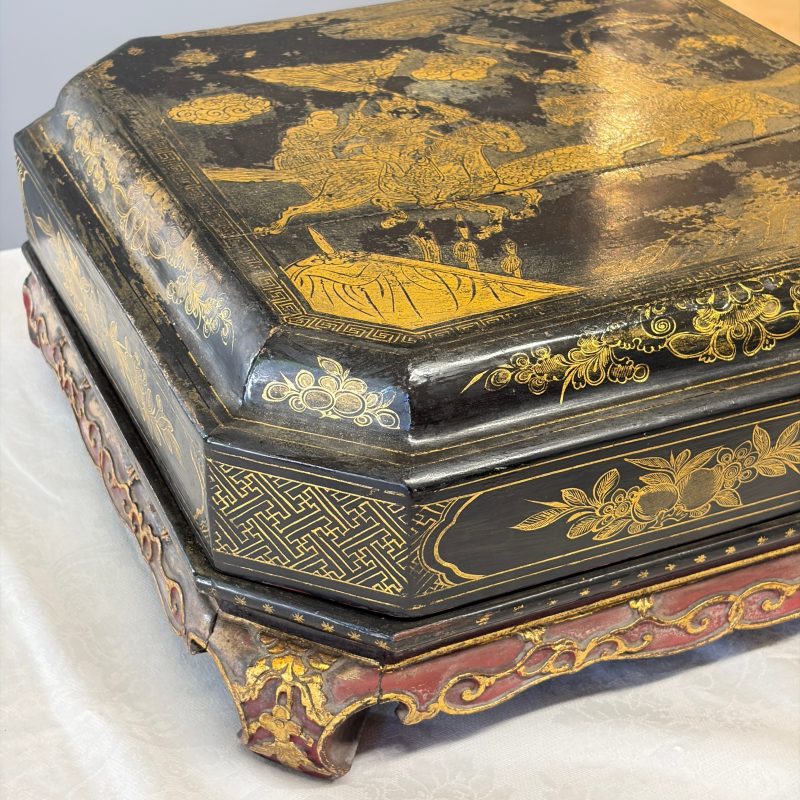 A Chinese polychrome-enamelled nine-piece sweetmeat set in a gilt-lacquered box - 图39