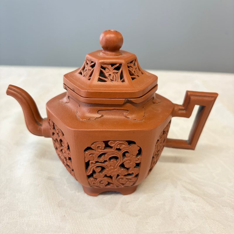 A Chinese Yixing stoneware openworked double-walled teapot and cover with floral design - 图8