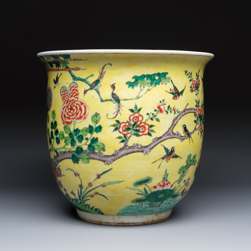 A Chinese famille verte yellow-ground 'Birds among Flowering Branches' jardinière - 图3