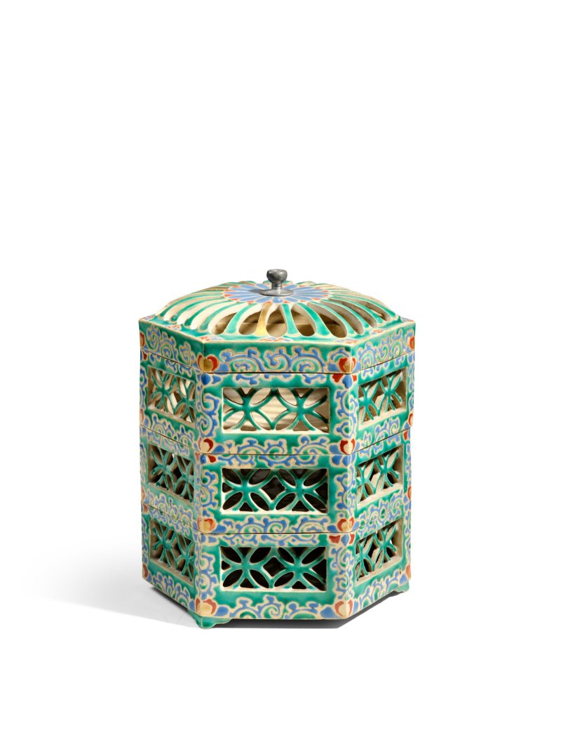 An enamelled stoneware tiered box, Kiyomizu ware, Kyoto, Edo period, 18th century ｜色絵花唐草文七宝透彫段重　古清水焼　江戸時代中期　18世紀