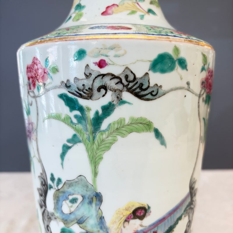 A pair of Chinese famille rose 'Court Lady in a Garden Setting' vases - 图13