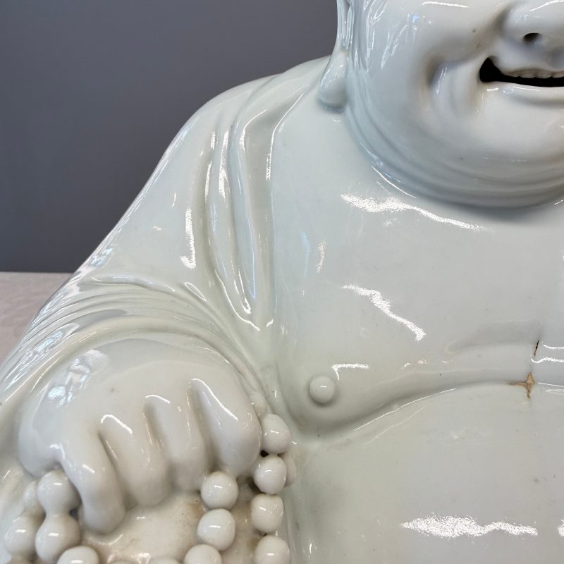 A Chinese white-glazed Milefo Buddha on a gilt-lacquered wooden lotus throne - 图17