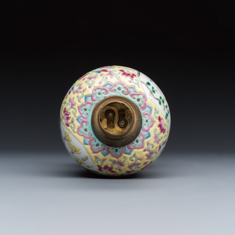 Four Chinese famille rose wares - 图20