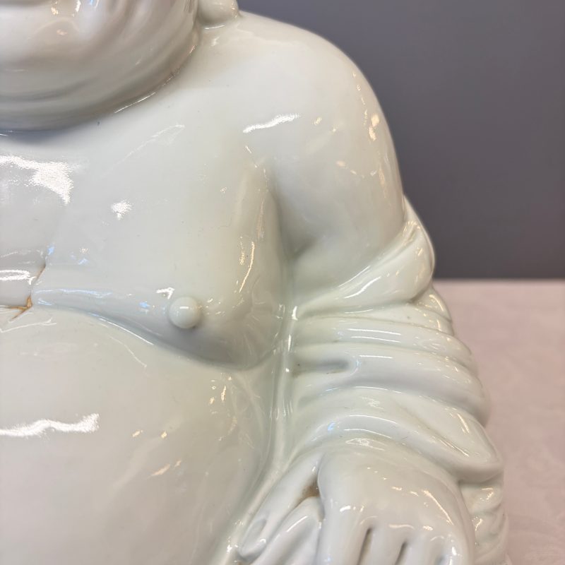 A Chinese white-glazed Milefo Buddha on a gilt-lacquered wooden lotus throne - 图19