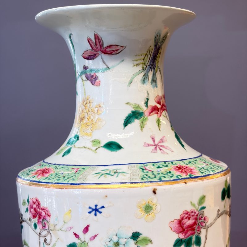 A pair of Chinese famille rose 'Court Lady in a Garden Setting' vases - 图33