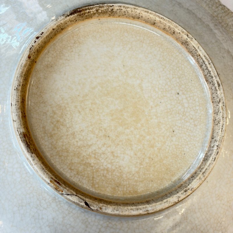 A Chinese blue and white 'Mandarin Duck' dish and a crackle-glazed dish - 图20