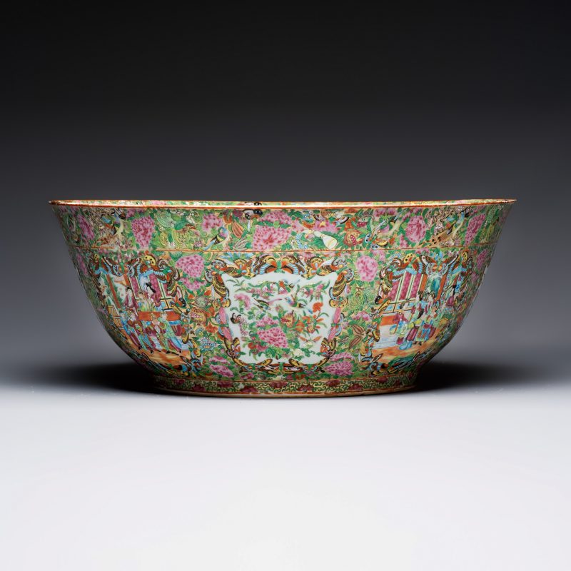 A massive Chinese Canton export famille rose punch bowl with narrative design - 图5