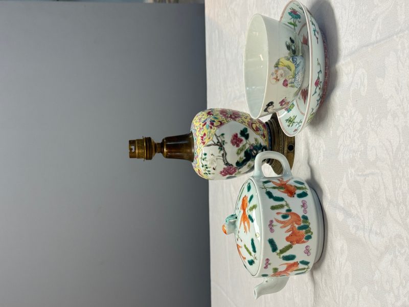 Four Chinese famille rose wares - 图22