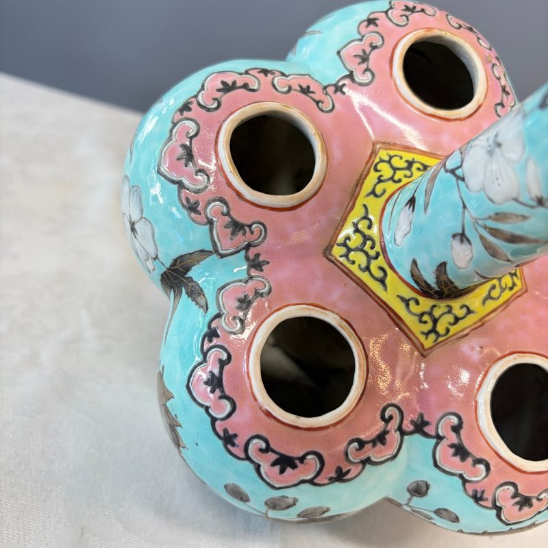 A Chinese famille rose turquoise-ground Dayazhai-style 'Dragons' vase - 图16