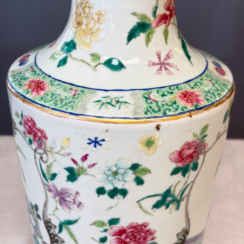 A pair of Chinese famille rose 'Court Lady in a Garden Setting' vases - 图34