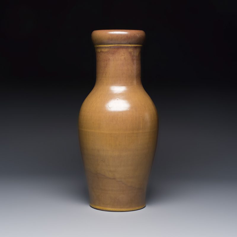 A Chinese teadust-glazed vase - 图2