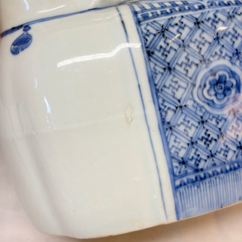 A Chinese blue and white 'Elephant' kendi - 图19