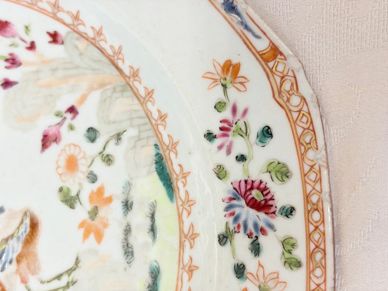 Two pairs of Chinese famille rose plates - 图23
