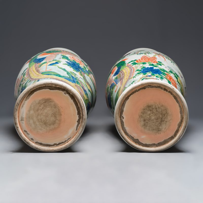 A massive pair of Chinese famille verte 'Phoenixes and Birds' vases - 图7