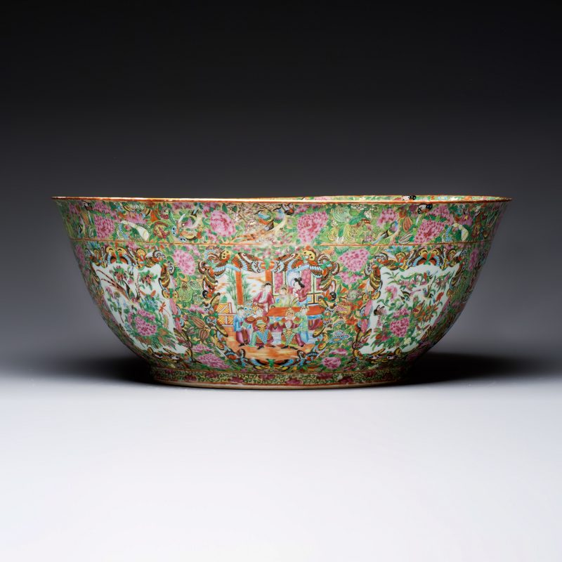 A massive Chinese Canton export famille rose punch bowl with narrative design - 图6