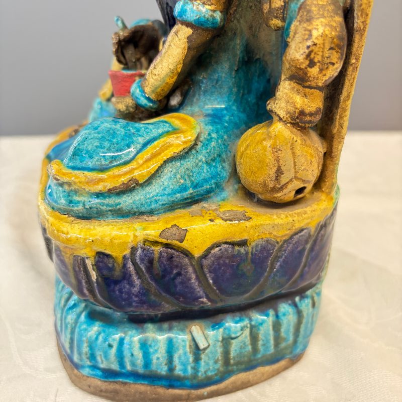 A Chinese gilt-decorated Fahua-glazed stoneware 'Bodhisattva with Attendants' group - 图29