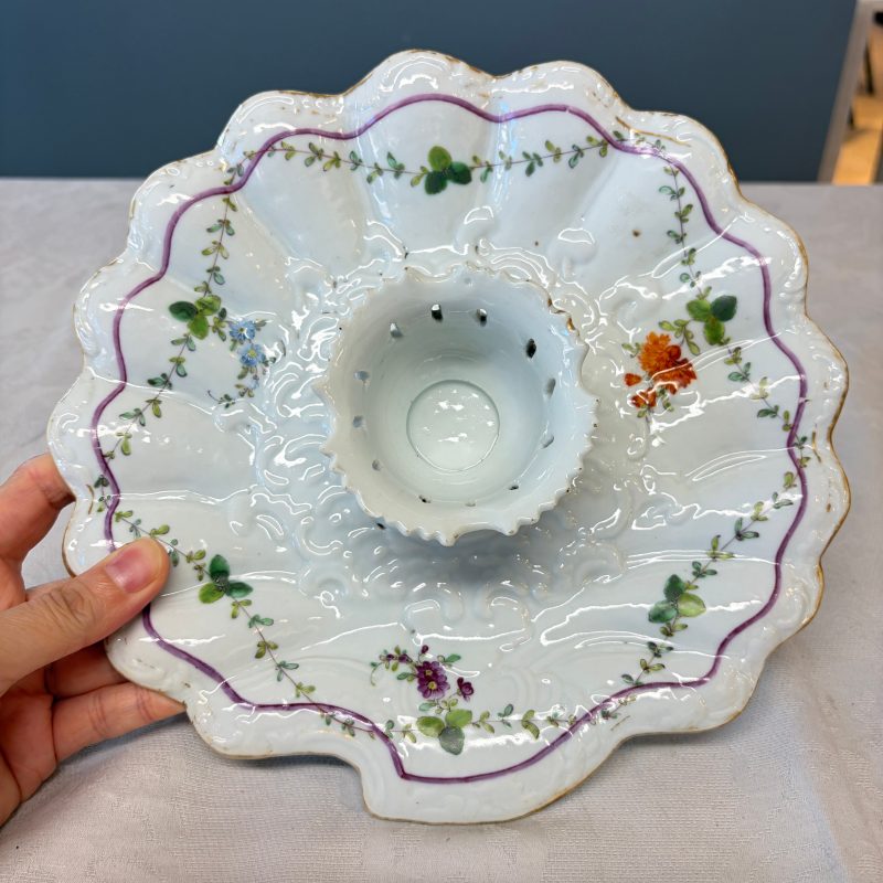 A Chinese famille rose trembleuse stand or 'Mancerina' for the Spanish or Mexican market - 图6