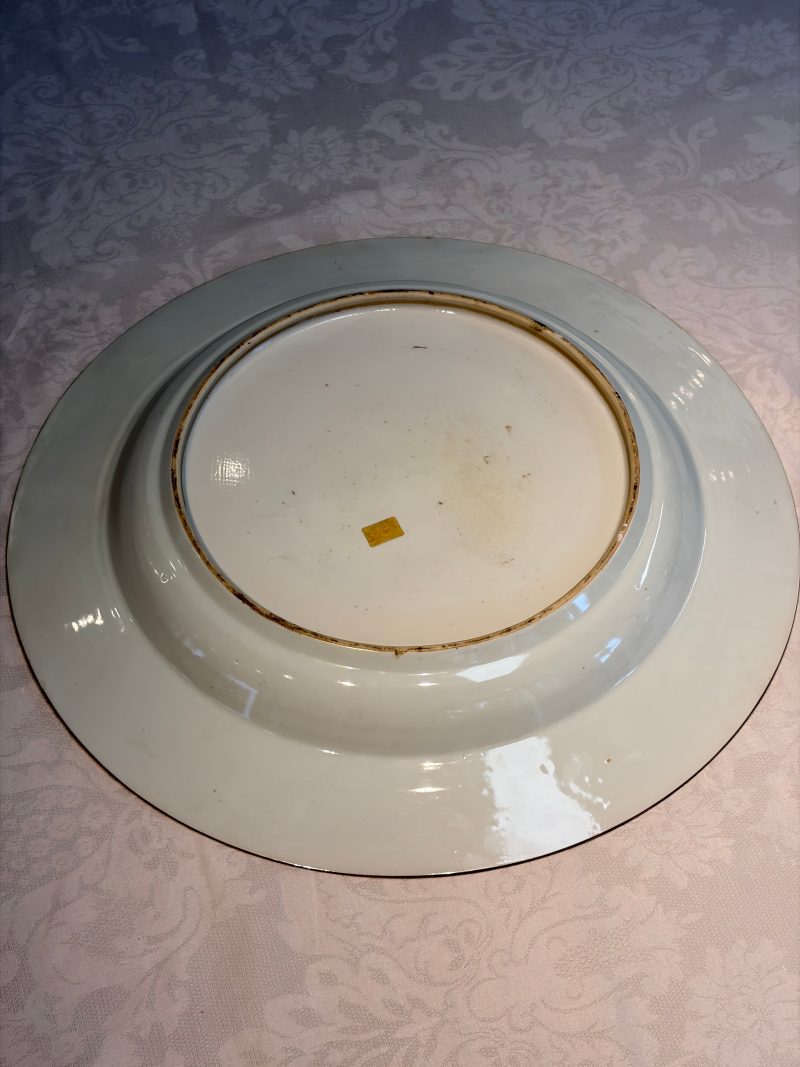A large Chinese famille verte armorial 'Provinces' dish with the arms of Zutphen - 图15