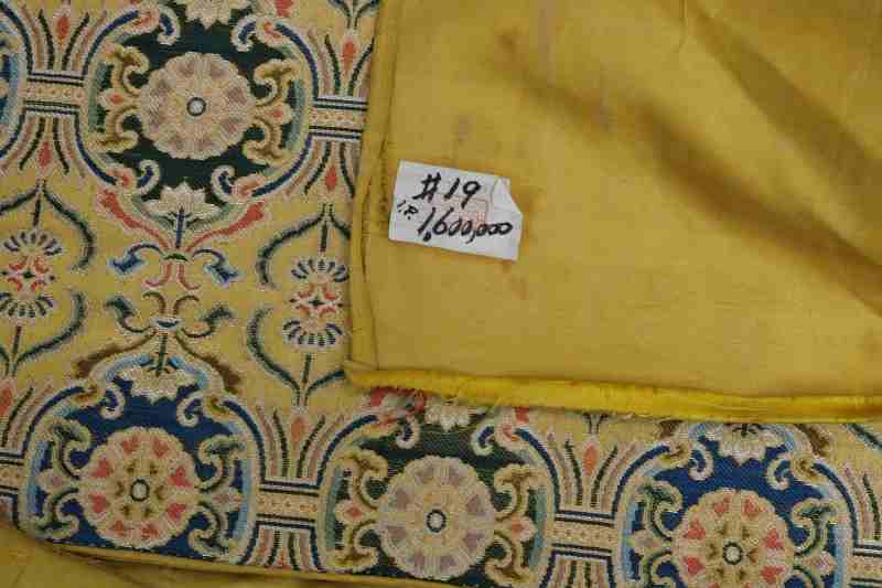 A pair of silk brocade ‘Dragon’ throne back cushion covers - 图7