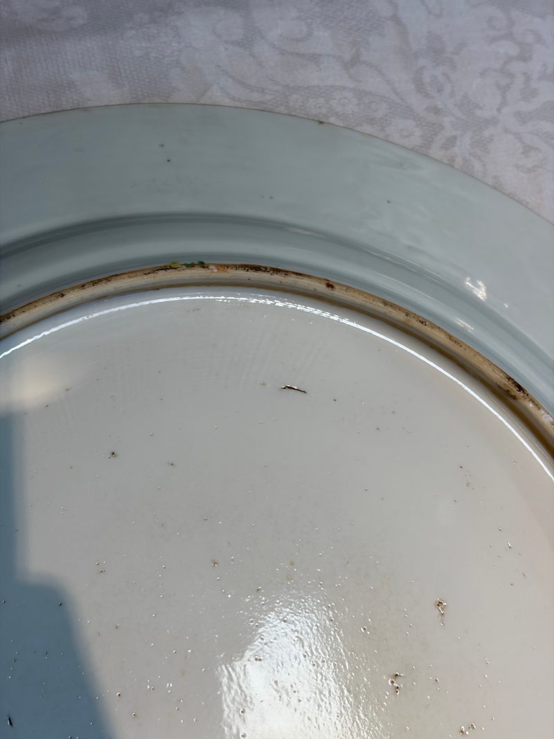 A large Chinese famille verte armorial 'Provinces' dish with the arms of Zutphen - 图18