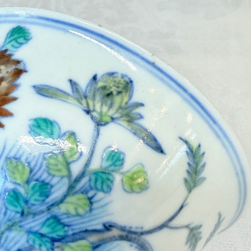 A pair of Chinese doucai bowls with floral design - 图28