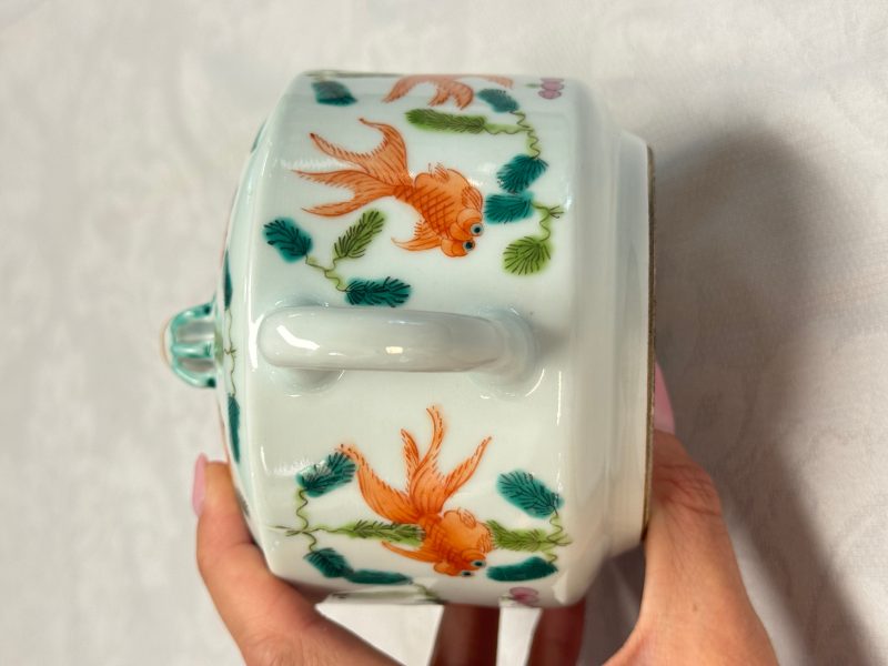 Four Chinese famille rose wares - 图27
