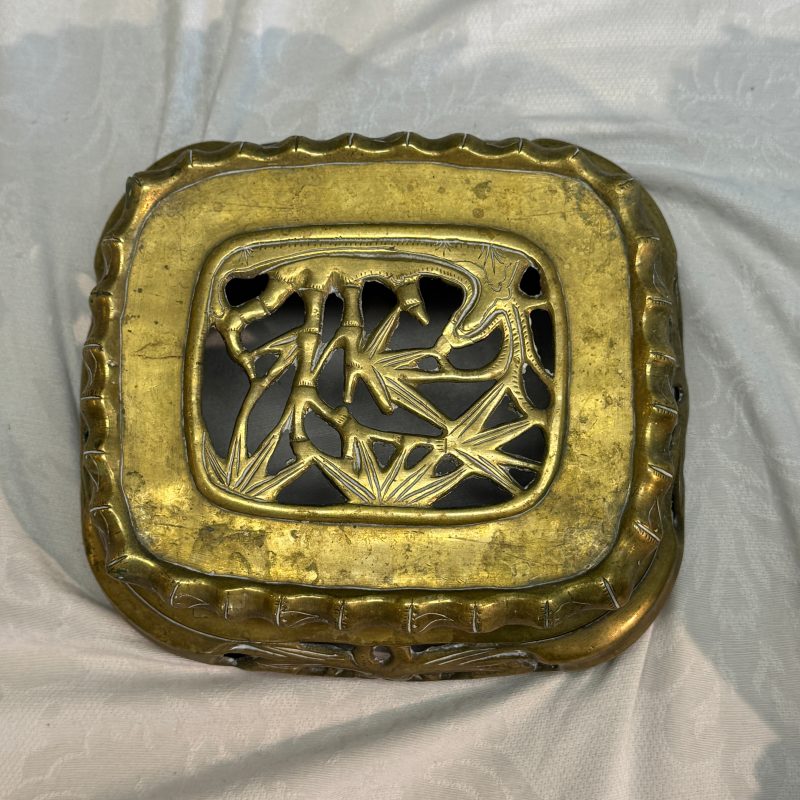 A Vietnamese bronze covered censer and stand - 图42