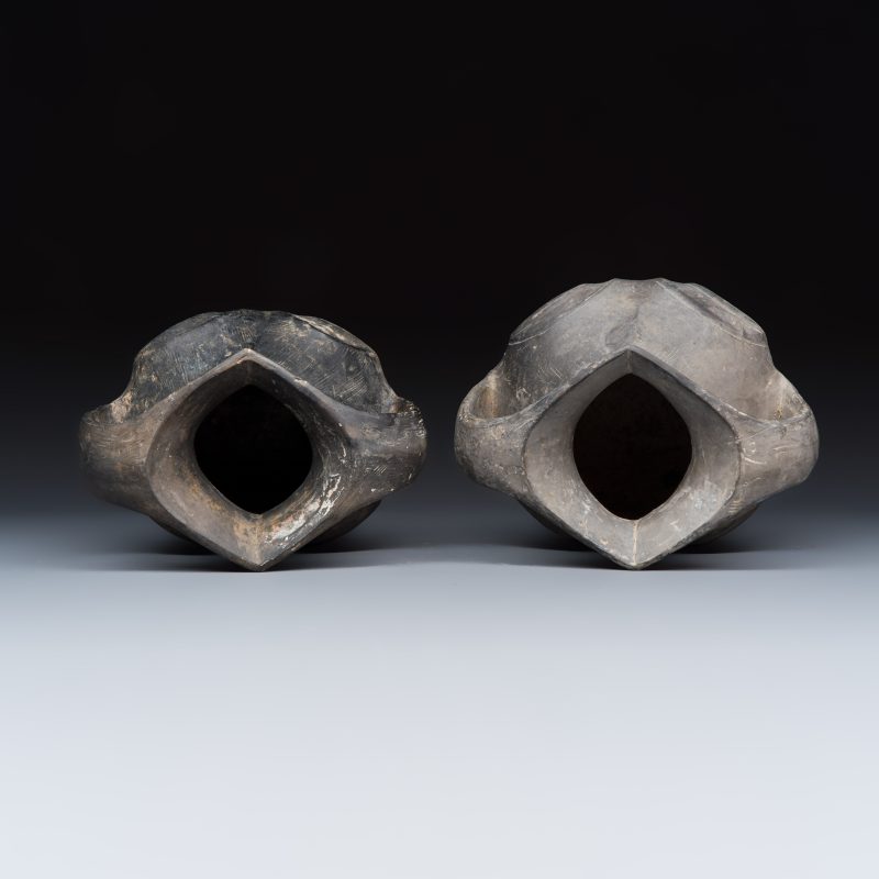 Two Chinese Sichuan black burnished pottery amphoras - 图6