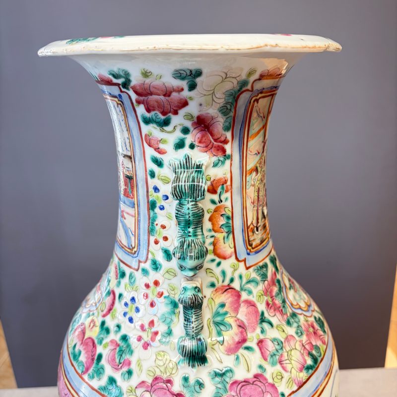 A Chinese famille rose vase with narrative design - 图18