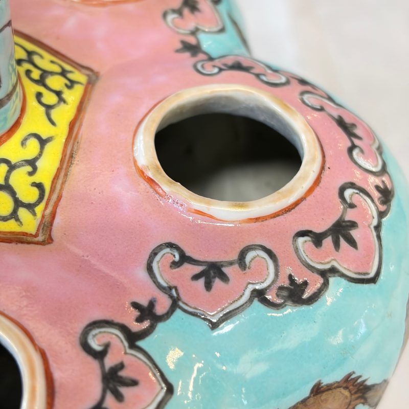 A Chinese famille rose turquoise-ground Dayazhai-style 'Dragons' vase - 图21