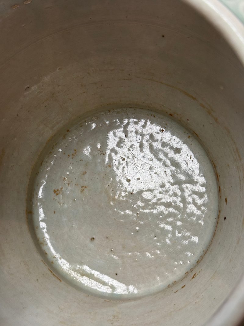 A Chinese celadon-glazed 'Flower Scroll' jar - 图15