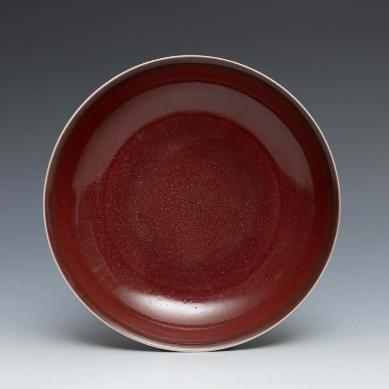 A copper-red-glazed dish, Qianlong mark and of the period (1736-1795) - 图2