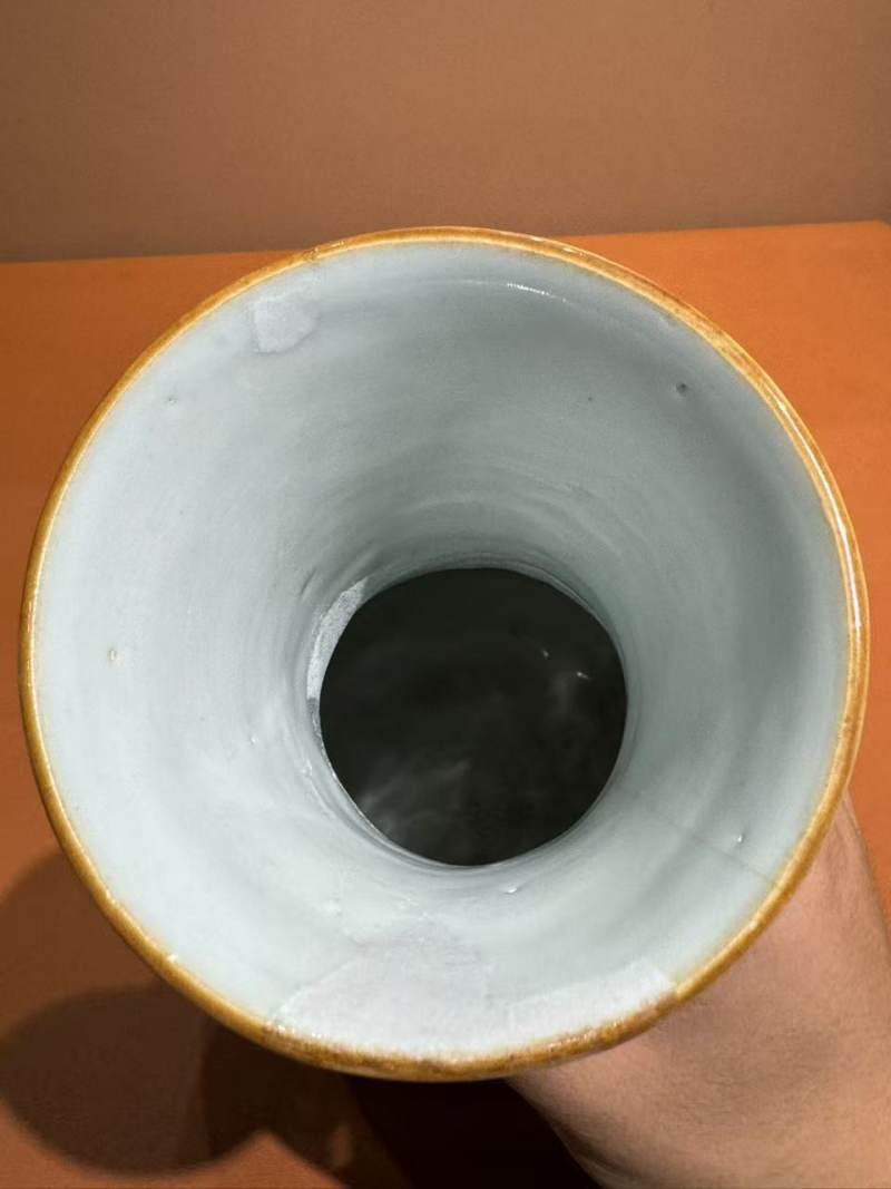 明晚期 青釉暗刻花卉纹瓶 - 图4