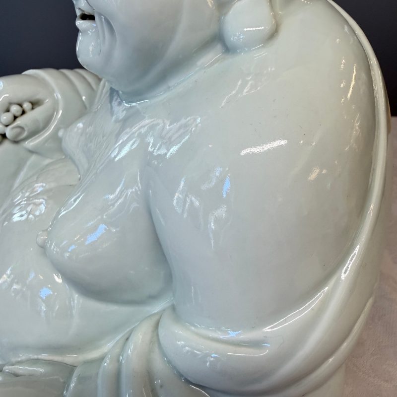 A Chinese white-glazed Milefo Buddha on a gilt-lacquered wooden lotus throne - 图26