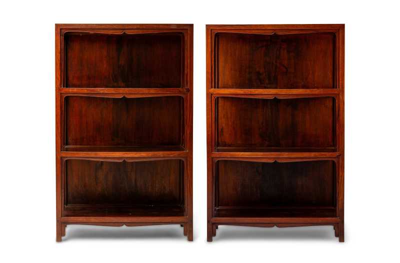 A pair of huanghuali display shelves, Shujia - 图1