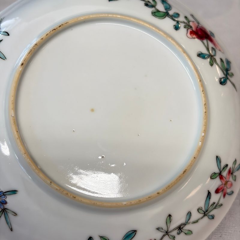 A pair of fine Chinese famille rose 'Rooster' tea bowls and saucers - 图32