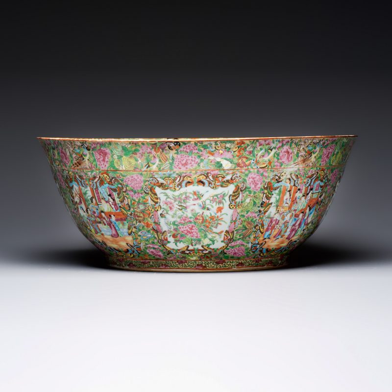 A massive Chinese Canton export famille rose punch bowl with narrative design - 图9